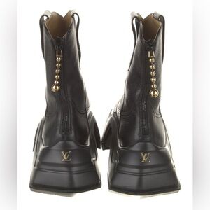 Louis Vuitton Leather Boots - Size 39